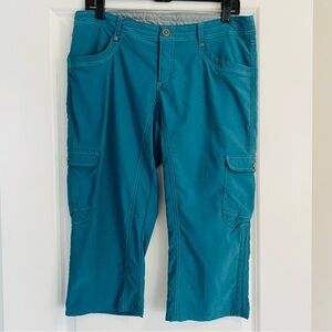 Kuhl Ladies Teal Cargo Capris - Knee Length Casual Pants - Size 10